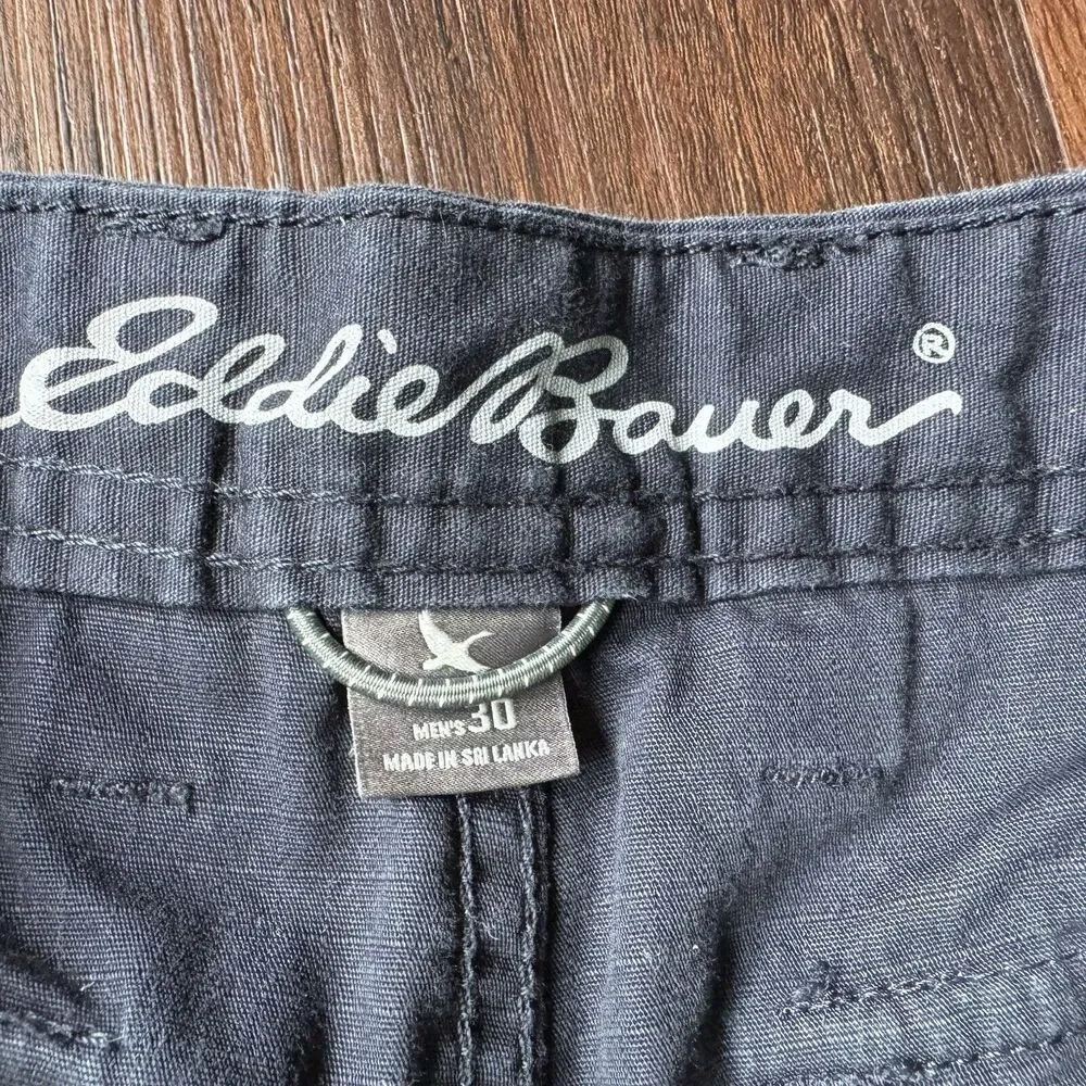 Eddie Bauer Navy Blue 100% Cotton Cargo Shorts Men's size 30, 7 Pockets, Utility